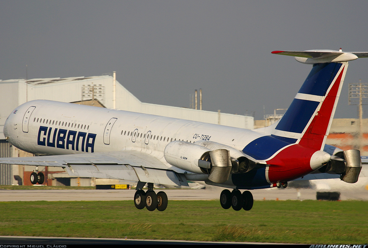 Ilyushin IL-62M | Cubana | CU-T1284 | landing with clamshell thrust reversers deployed