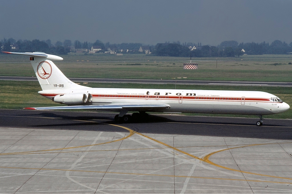 Ilyushin Il-62 | Tarom | YR-IRB