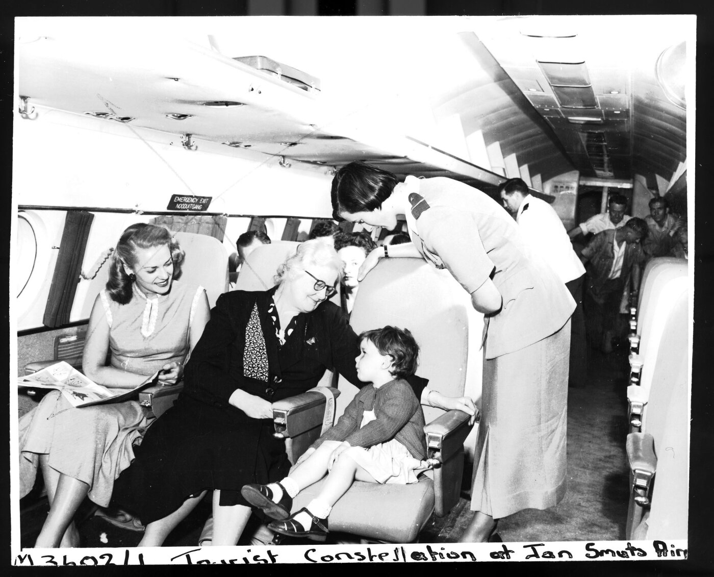 Johannesburg, March 1954. Jan Smuts Airport. Lockheed Constellation  interior. - Atom site for DRISA