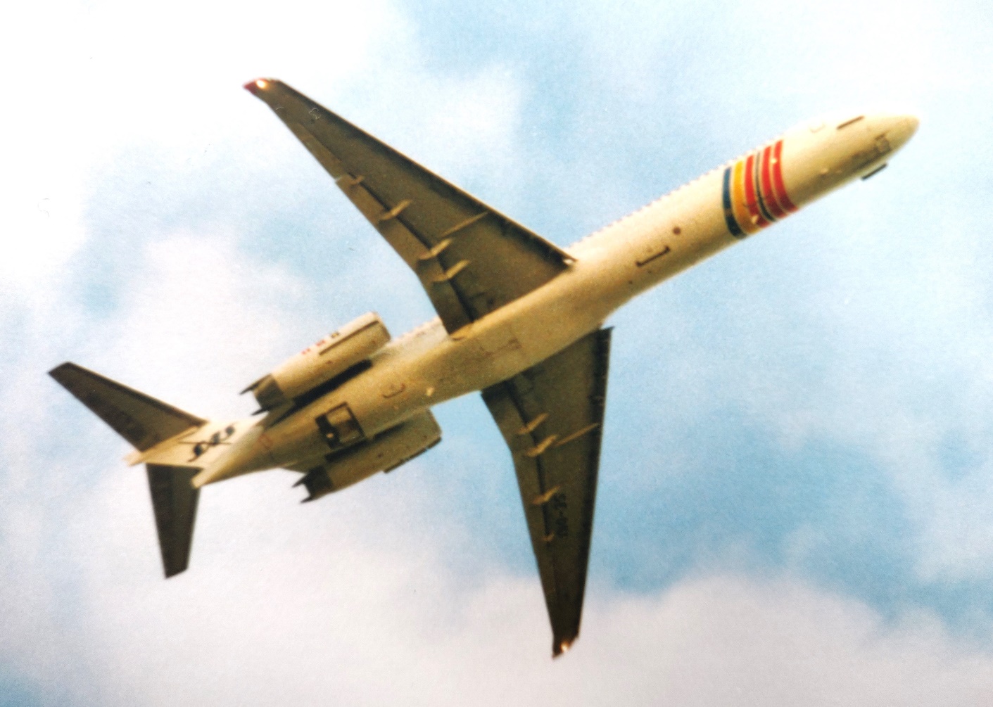 SAS McDonnel Douglas MD-81 taking off pictured from below