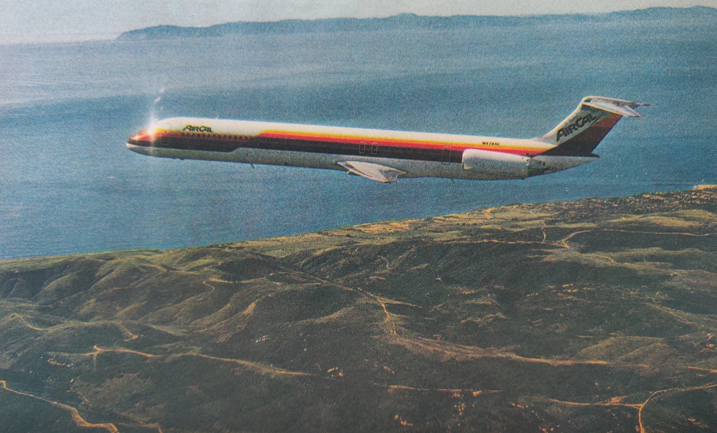 McDonnel Douglas MD-81 | Air Cal | MD-81 in flight over Californian landscape