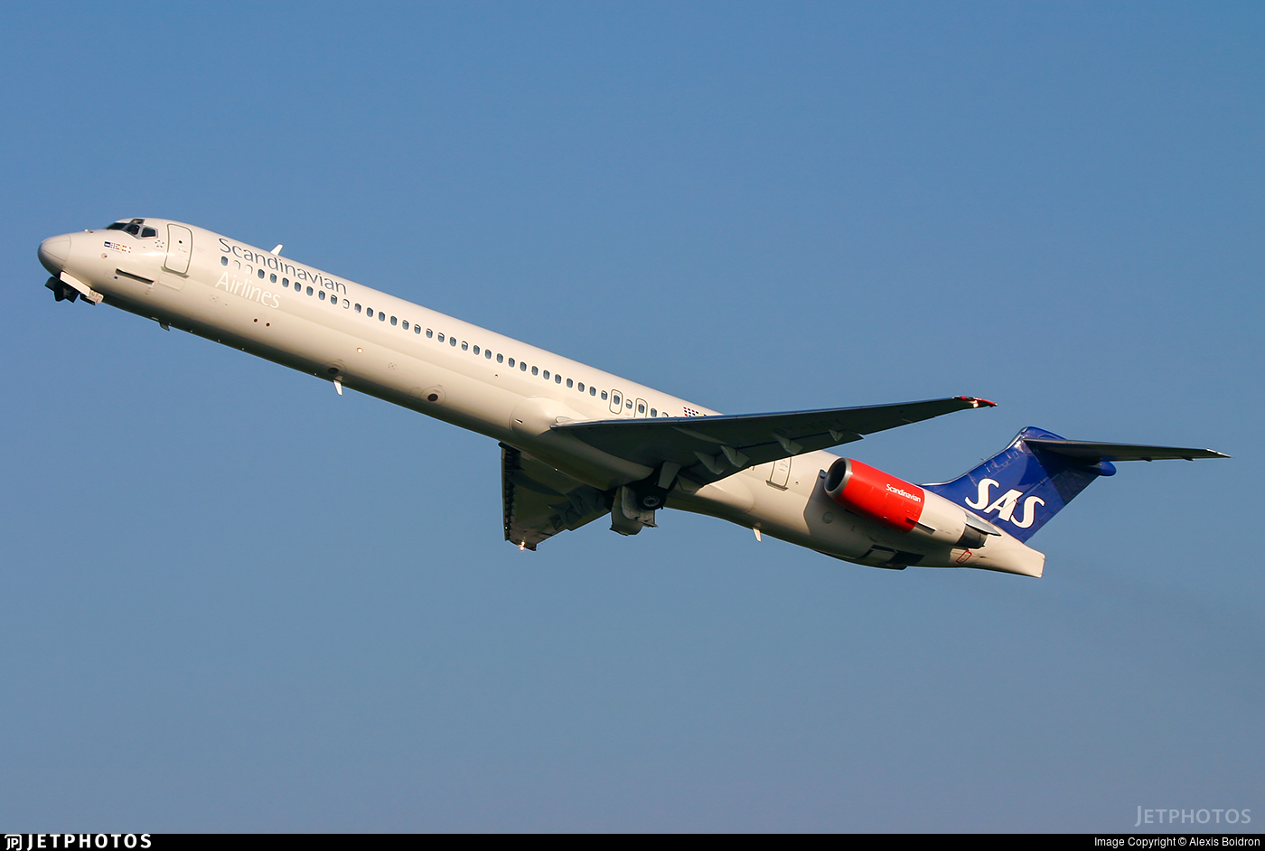 OY-KGY - McDonnell Douglas MD-81 - Scandinavian Airlines (SAS) | MD-81 taking off in blue skies landing gear retracting