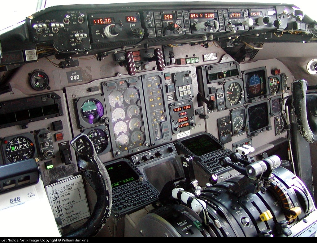 N940DL | McDonnell Douglas MD-88 | Delta Air Lines | William Jenkins |  JetPhotos | cockpit