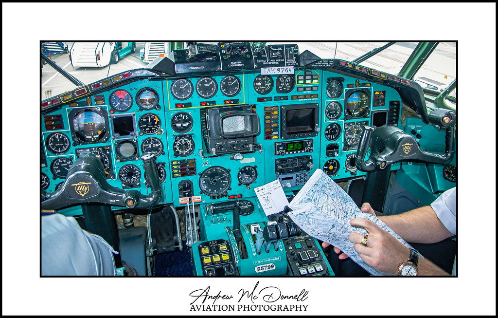 Tu-154 Cockpit | A view of the cockpit of Tupolev Tu-154 of  | Flickr