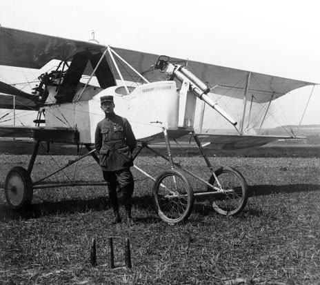 http://albindenis.free.fr/Site_escadrille/Photos2/111-Dubuis-obus.jpg