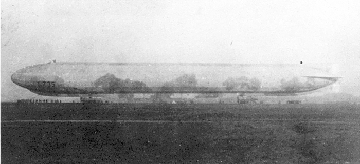 De zeppelin LZ35, 1915 | Erfgoedbank Land Van Rode