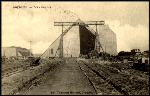 Les Zeppelins  Cognele prs de Namur en Belgique  La Guerre de nos Hros