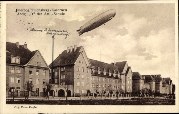 Ansichtskarte / Postkarte Jterbog in Brandenburg, | akpool.de | Zeppelin flying over Juterbog