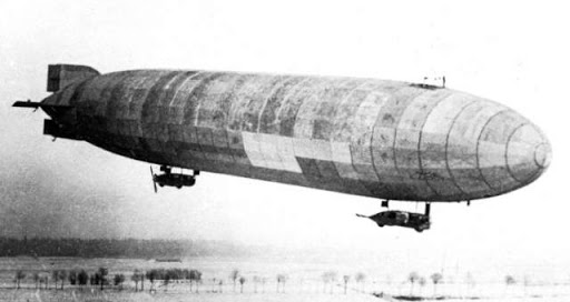 Zeppelin LZ86 L39 in flight