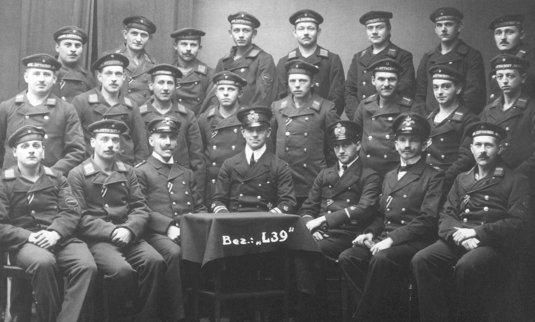 Crew of Zeppelin LZ86 L39 with commander Robert Koch in the middle