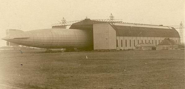  Zeppelin LZ90 LZ120 at its hangar